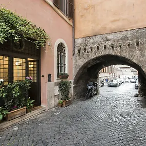 Couette-café Arco Del Lauro, Rome